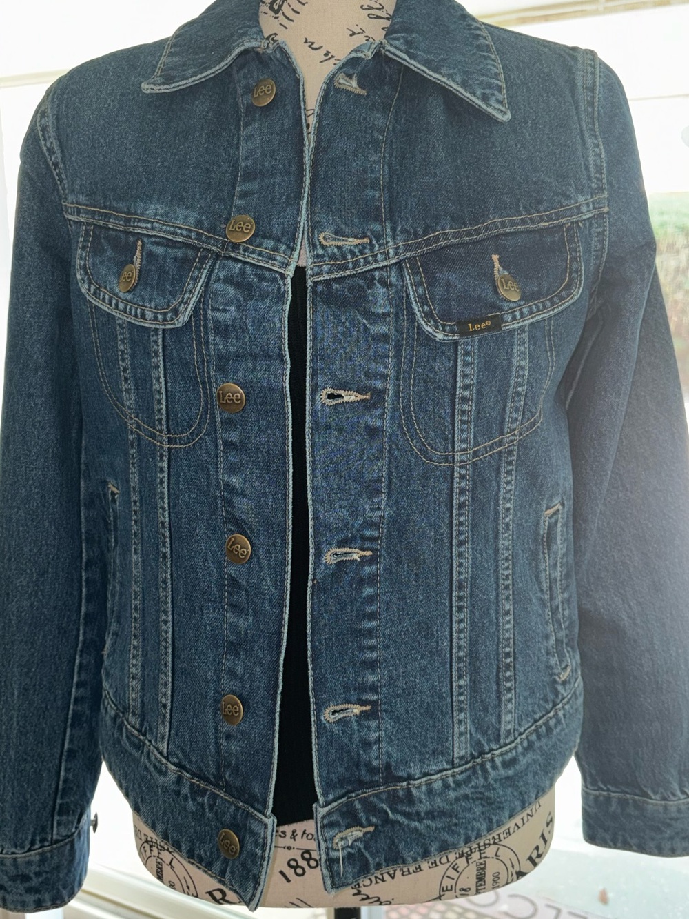 Lee and Forever 21 Blue Western Women's Denim Jacket with Metal Buttons — XS